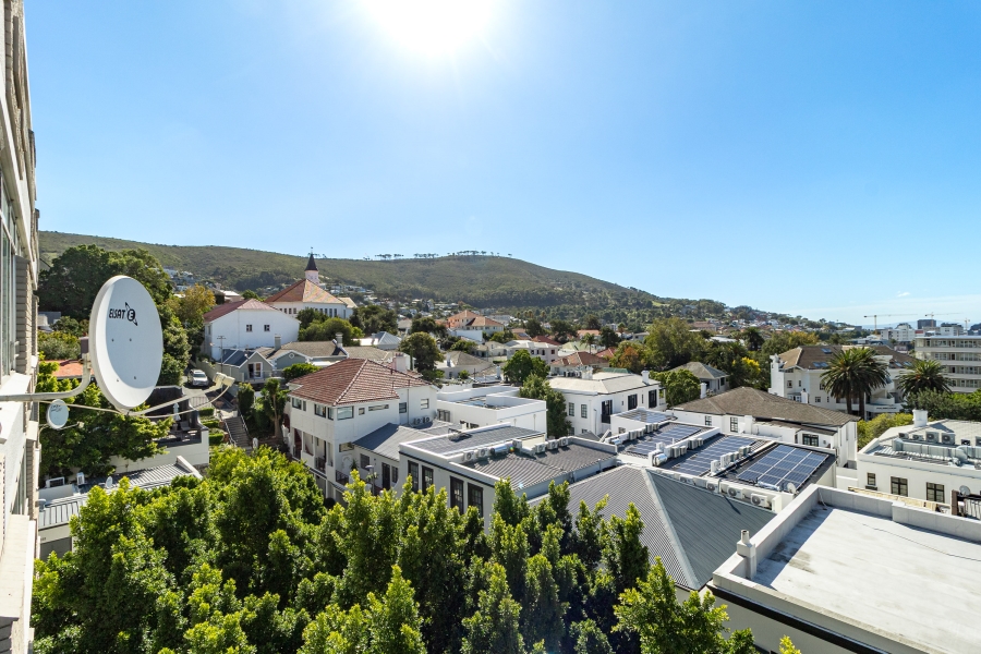 1 Bedroom Property for Sale in Gardens Western Cape